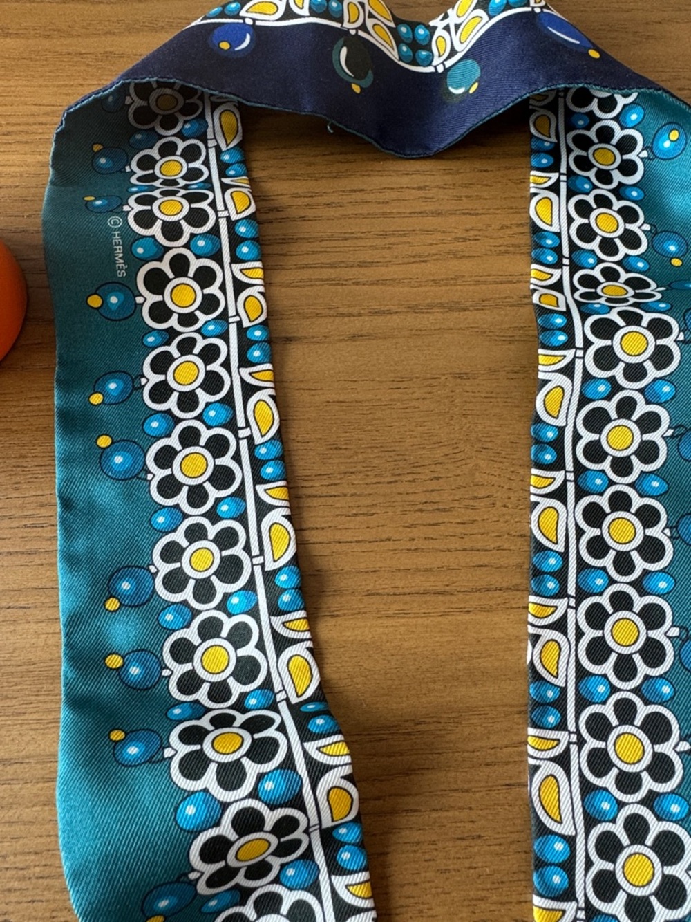 Hermes Teal and Navy Floral Silk Twilly - Picture 2 of 3